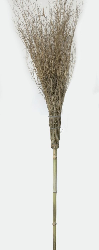 20pz scopa in bambu' cm.210 18rami import cod:ferx.20983
