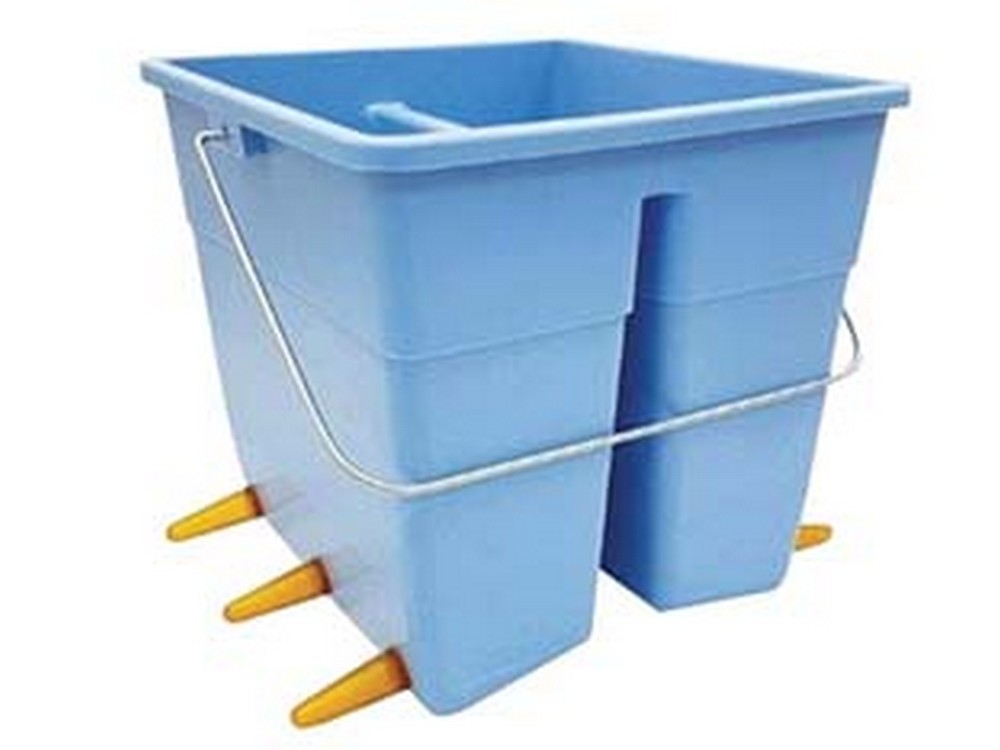 Image of secchio poppatoio ovini con 6 tettarelle e 6 valvole alluminio - lt.11 colore azzurro cod:ferx.fer437950