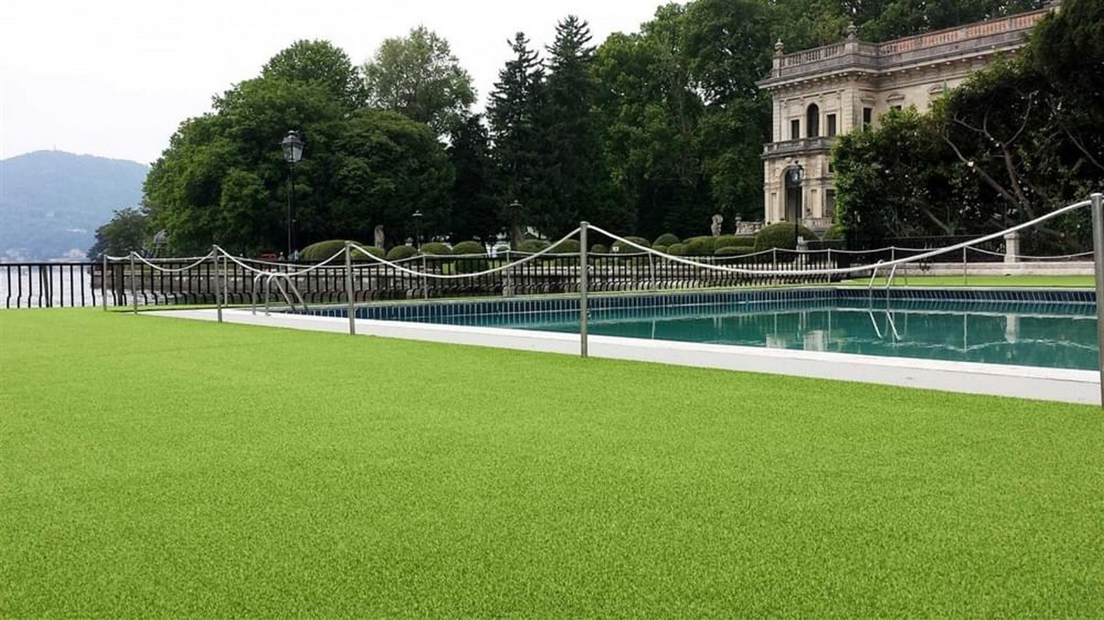 prato sintetico artificiale 2x10mt =20mq spessore 7mm fondo drenante manto erboso/tappeto erba finta cod:ferx.erbsin.18.stock